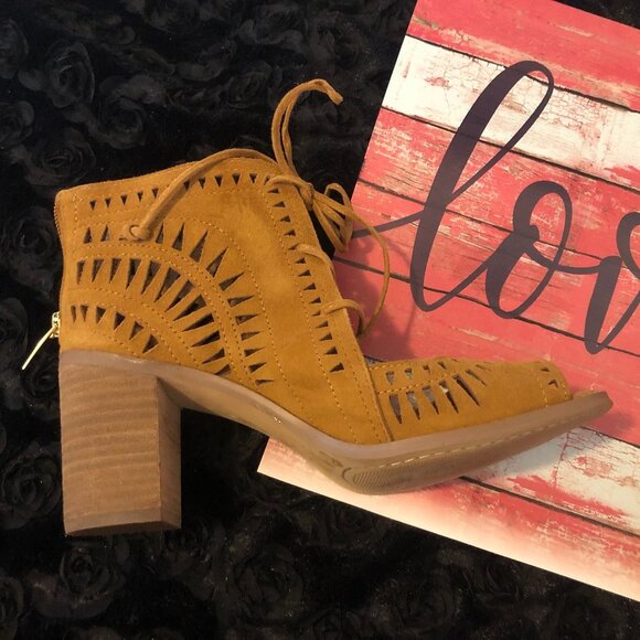 Vince Camuto Lace-up Booties - Picture 2 of 14